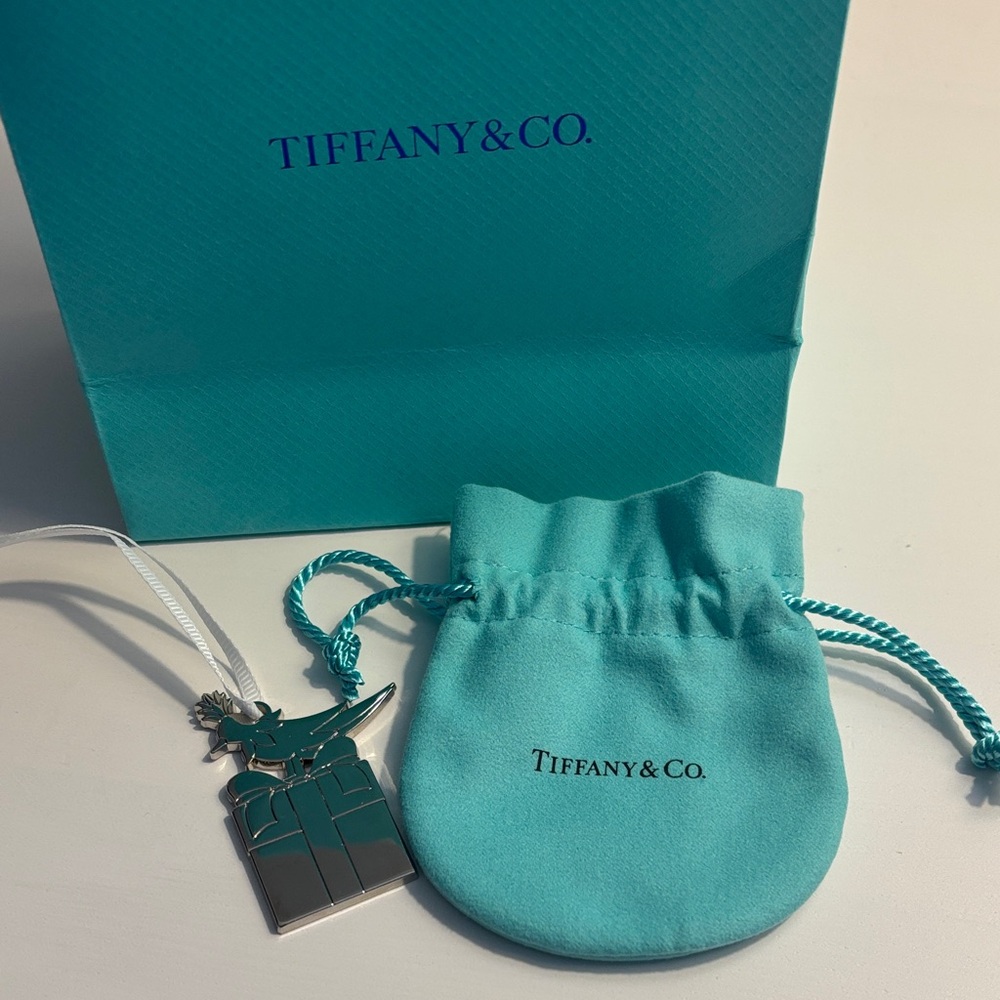 Tiffany & co silver color metal bird ornament